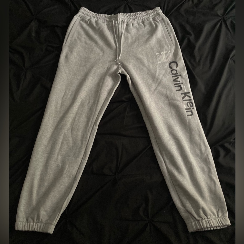Calvin Klein Grey Sweatpants Men Large NEW